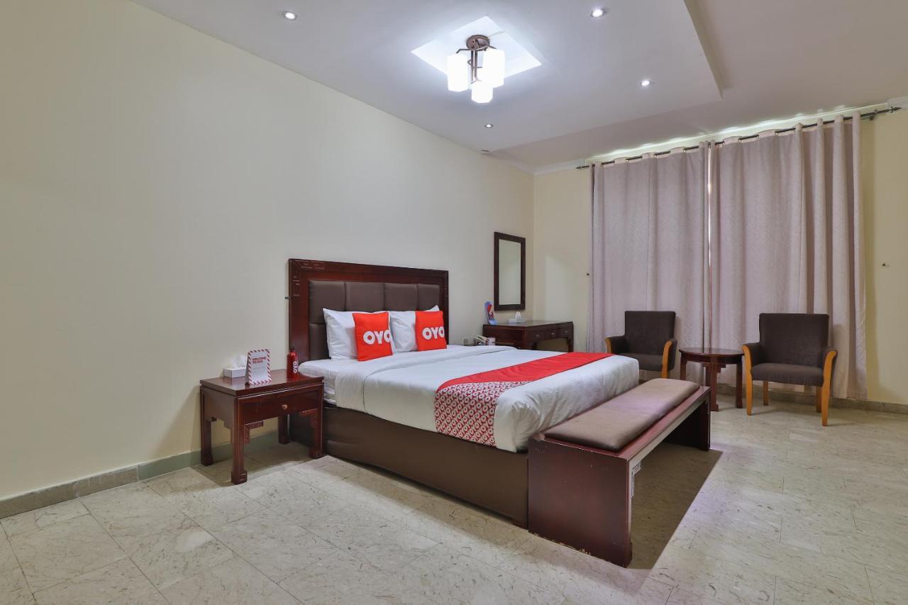 Oyo 366 Waves Hotel Ajman Extérieur photo