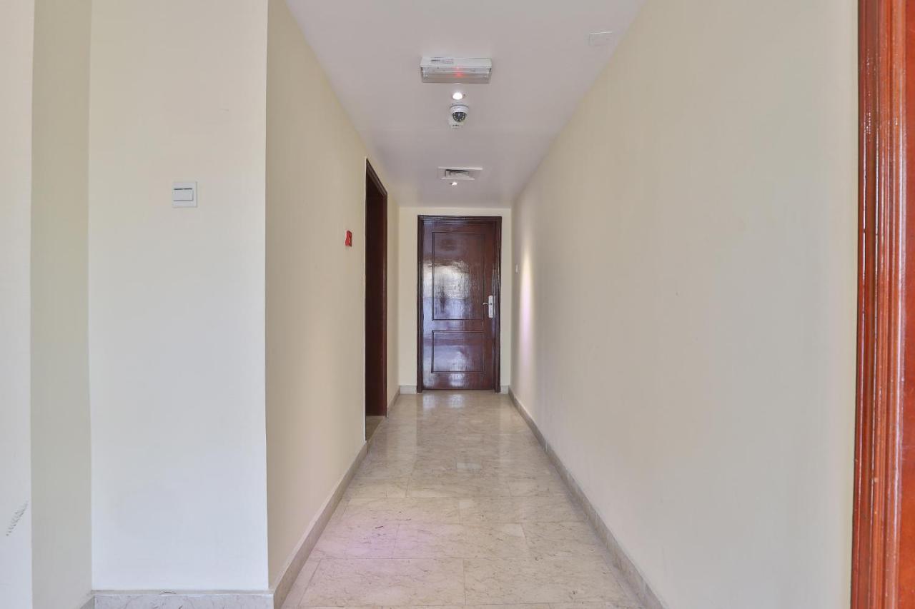 Oyo 366 Waves Hotel Ajman Extérieur photo