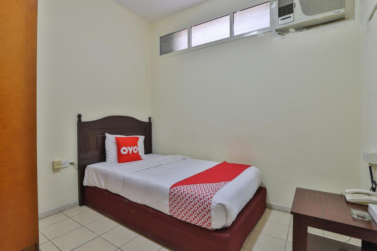 Oyo 366 Waves Hotel Ajman Extérieur photo