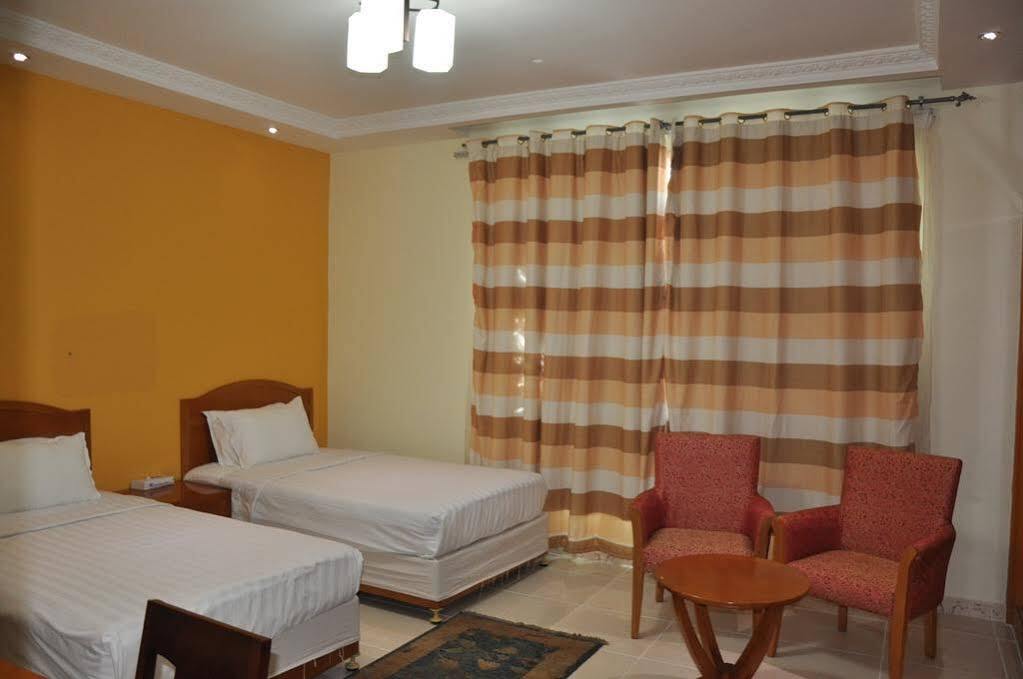Oyo 366 Waves Hotel Ajman Extérieur photo