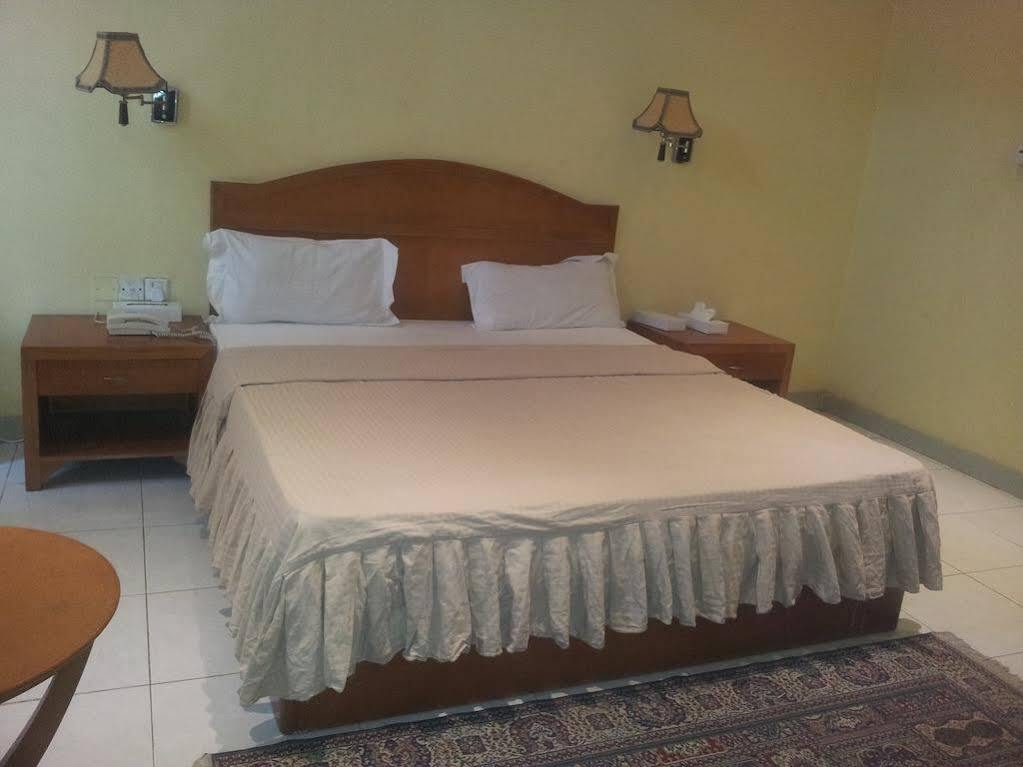 Oyo 366 Waves Hotel Ajman Extérieur photo