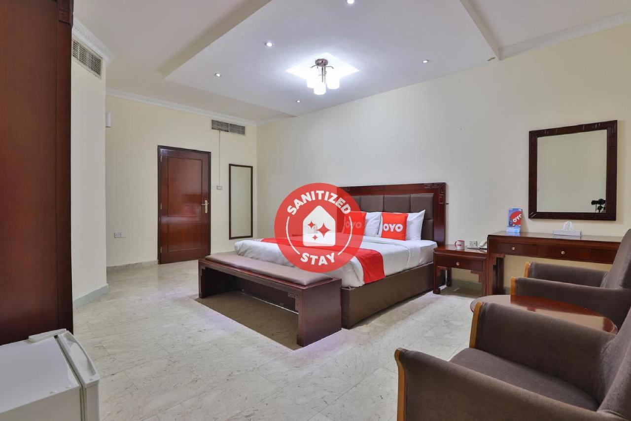 Oyo 366 Waves Hotel Ajman Extérieur photo